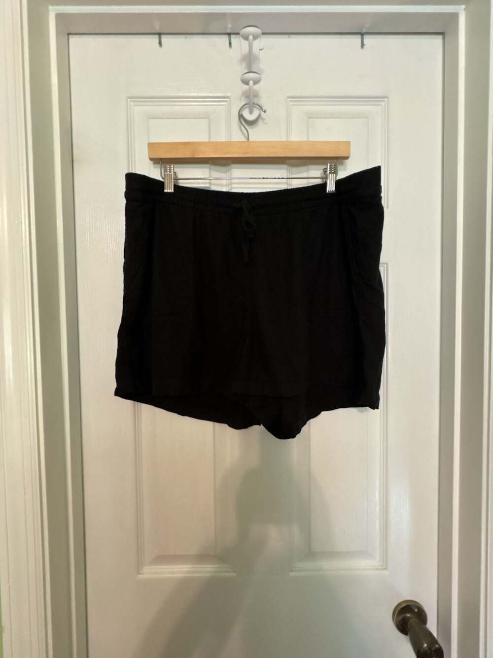 GUC J.Crew black Linen-Viscose Blend Drawstring Pull-On Shorts, Size XL